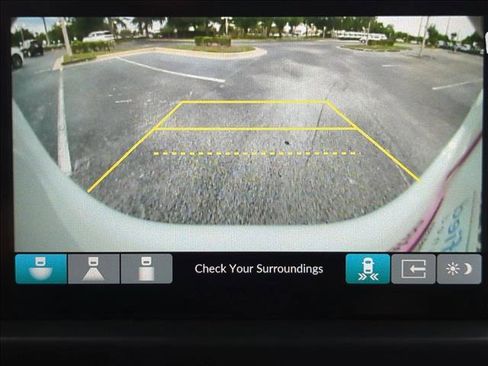Used 2023 Honda Pilot Touring image 13
