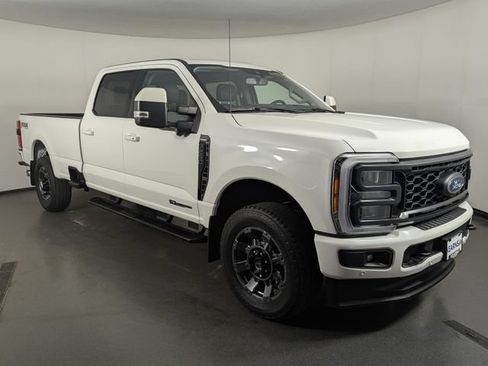 Used 2023 Ford F250 Lariat w/ Lariat Ultimate Package AWD/4WD image 2