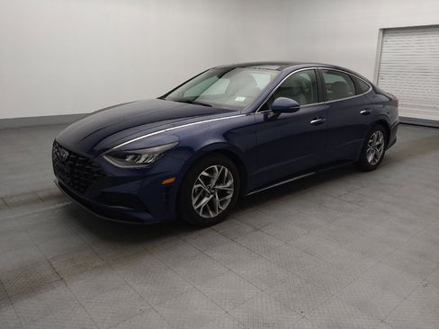 Used 2020 Hyundai Sonata SEL w/ Premium + Sunroof Package FWD image 2