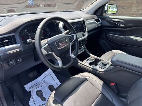 Used 2023 GMC Acadia SLT w/ Preferred Package FWD image 26