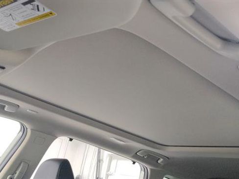 Used 2022 Nissan Rogue Platinum w/ Head-Up Display Package FWD image 12