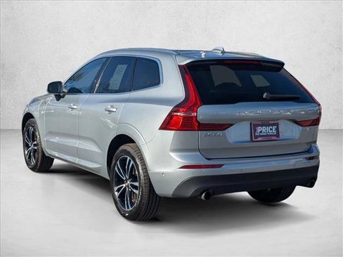 Used 2018 Volvo XC60 T8 Momentum w/ Vision Package image 8