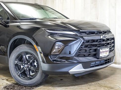 New 2026 Chevrolet Blazer LT w/ Midnight/Sport Edition AWD/4WD image 3