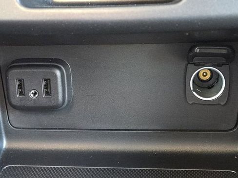 Used 2022 GMC Canyon Elevation w/ Elevation Premium Package image 7