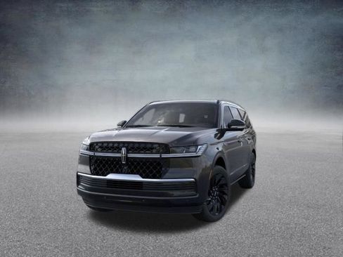 New 2026 Lincoln Navigator Reserve w/ Jet Appearance Package AWD/4WD image 3