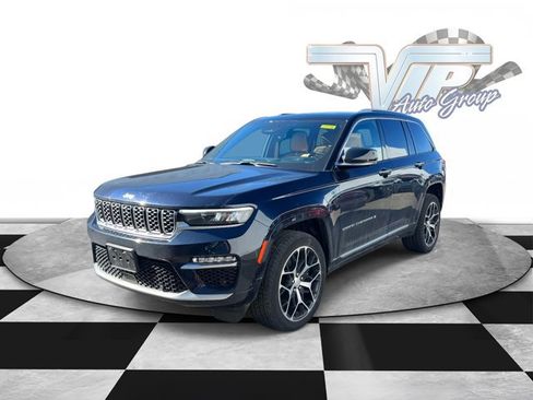 Used 2022 Jeep Grand Cherokee Summit image 2