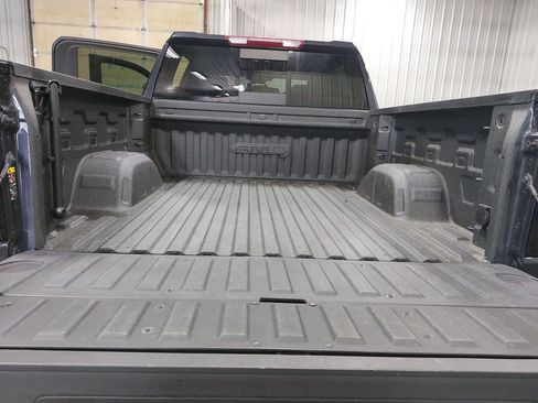 Used 2023 GMC Sierra 1500 AT4 w/ AT4 Preferred Package AWD/4WD image 12