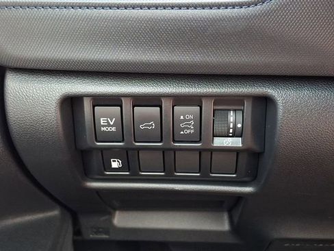 Used 2025 Subaru Forester Premium AWD/4WD image 26
