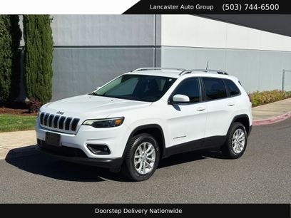 Used 2019 Jeep Cherokee Latitude w/ Popular Appearance Group