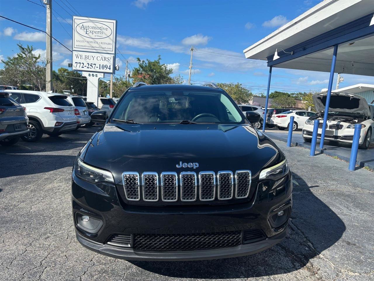 Used 2019 Jeep Cherokee Latitude Plus w/ Comfort/Convenience Group AWD/4WD image 8