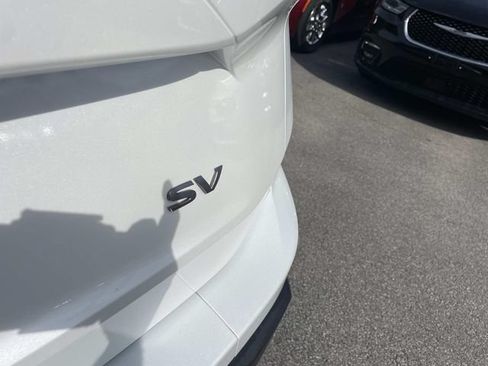 Used 2024 Nissan Rogue SV FWD image 7