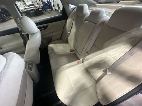 Used 2015 Nissan Altima 2.5 SV w/ Convenience Package FWD image 31