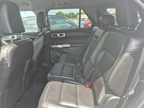 Used 2023 Ford Explorer XLT w/ Equipment Group 202A image 21