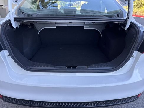 Used 2014 Ford Focus SE image 20