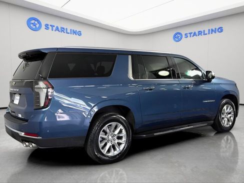 Used 2025 Chevrolet Suburban Premier image 9