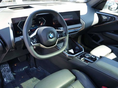 Used 2025 BMW X3 xDrive30i AWD/4WD image 12