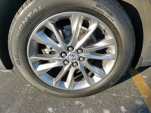 Used 2023 Buick Enclave Avenir w/ Avenir Technology Package image 8