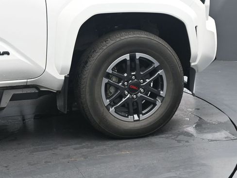 Used 2024 Toyota Tacoma TRD Sport w/ TRD Sport Upgrade Package AWD/4WD image 11