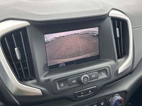 Used 2023 GMC Terrain SLE w/ Driver Convenience Package image 26