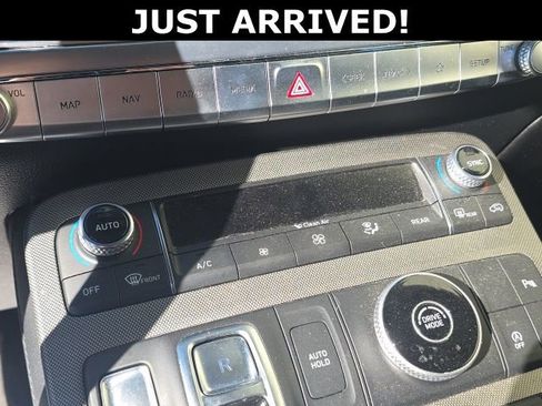 Used 2021 Hyundai Palisade Limited image 23