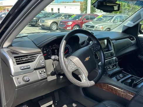 Used 2019 Chevrolet Tahoe Premier w/ RST 6.2L Performance Edition RWD image 17