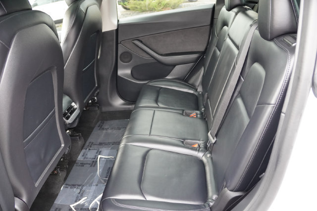 Used 2022 Tesla Model Y Performance AWD/4WD image 17