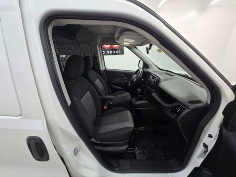Used 2020 RAM ProMaster City Tradesman SLT FWD image 21