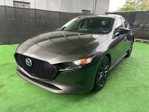 Used 2019 MAZDA MAZDA3 Hatchback w/ Preferred Package FWD image 9