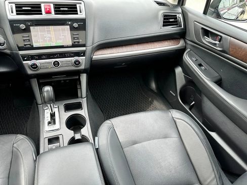 Used 2016 Subaru Outback 2.5i Limited AWD/4WD image 13