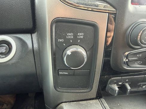 Used 2018 RAM 2500 Laramie w/ Sport Appearance Group image 29