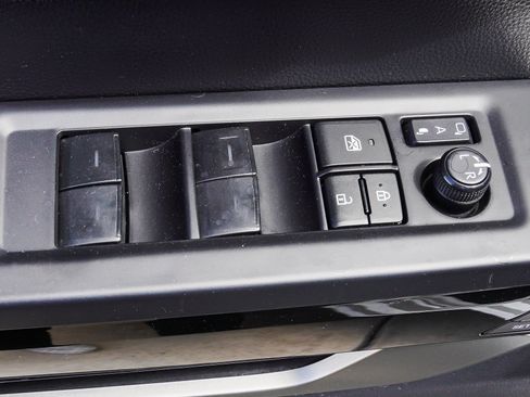 Used 2023 Toyota Tundra Limited AWD/4WD image 20