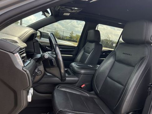 Used 2021 GMC Yukon Denali w/ Denali Premium Package RWD image 14