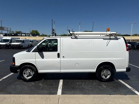 Used 2011 Chevrolet Express 2500 RWD image 5
