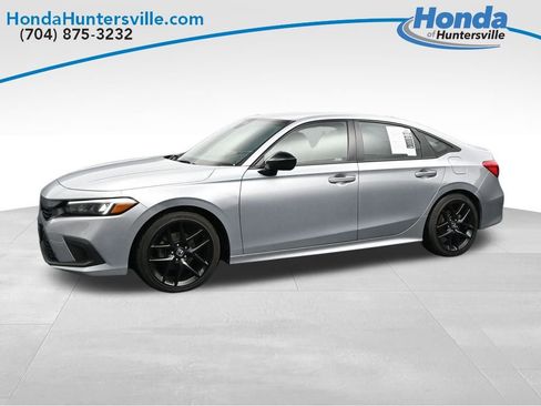 Used 2024 Honda Civic Sport image 3