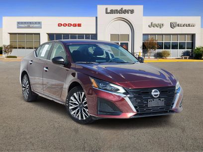 Used 2024 Nissan Altima 2.5 SV