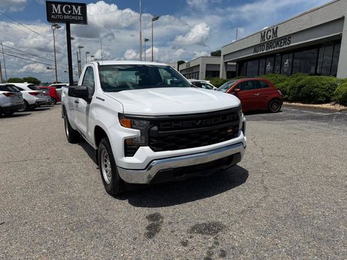 Used 2023 Chevrolet Silverado 1500 W/T w/ Trailering Package RWD image 3