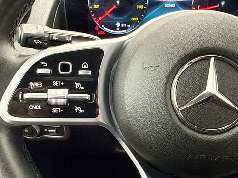 Used 2022 Mercedes-Benz GLB 250 4MATIC image 11