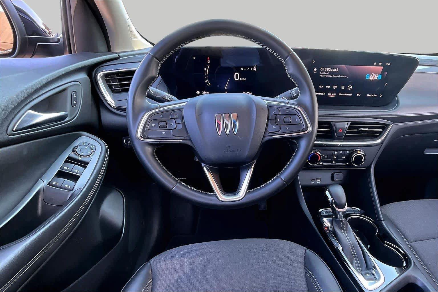 Used 2025 Buick Encore GX Preferred AWD/4WD image 6