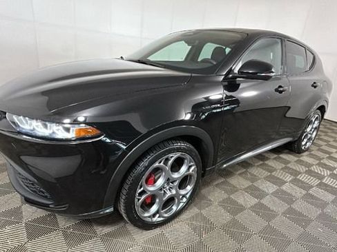 Used 2024 Alfa Romeo Tonale Veloce AWD/4WD image 7