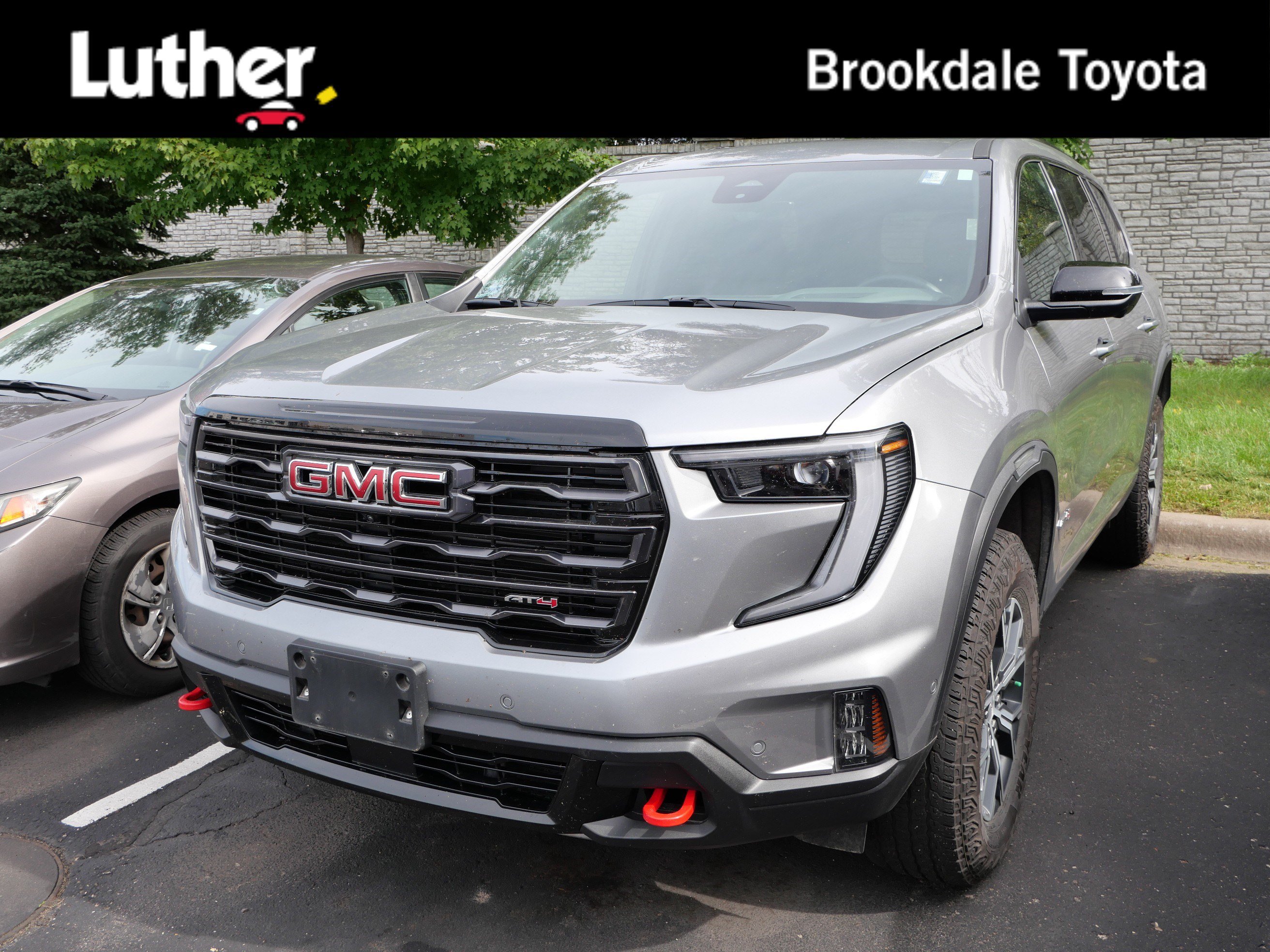Used 2025 GMC Acadia AT4 w/ Super Cruise Package AWD/4WD image 1