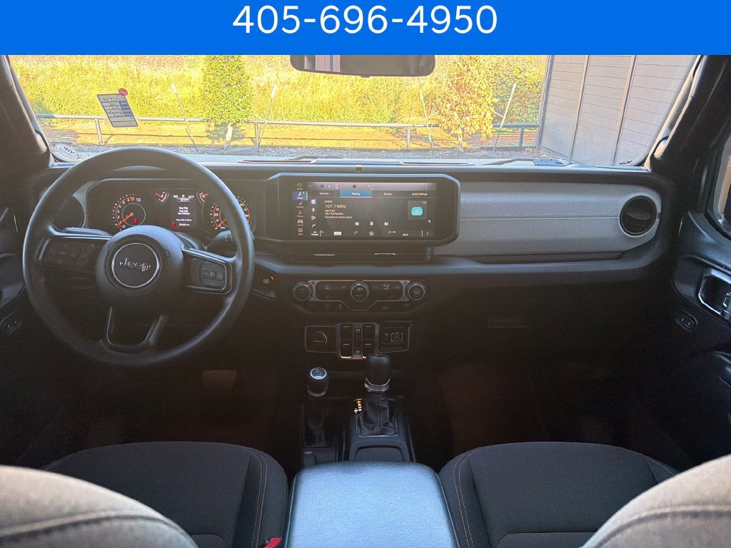 Used 2025 Jeep Gladiator Sport AWD/4WD image 19