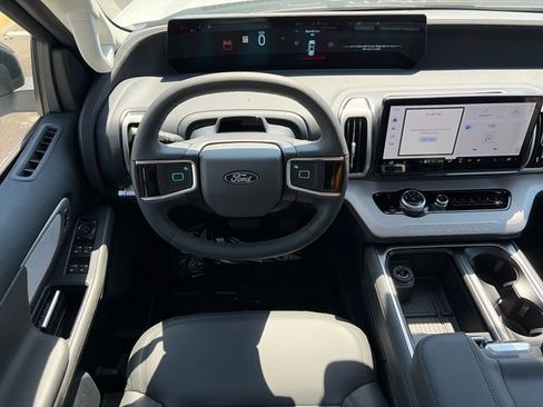 New 2026 Ford Expedition Active AWD/4WD image 16