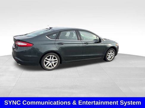 Used 2015 Ford Fusion SE image 6