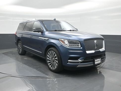 Used 2018 Lincoln Navigator Reserve w/ Technology Package image 22
