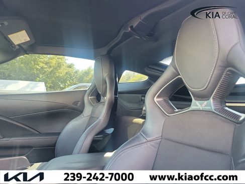 Used 2015 Chevrolet Corvette Stingray Coupe RWD image 15