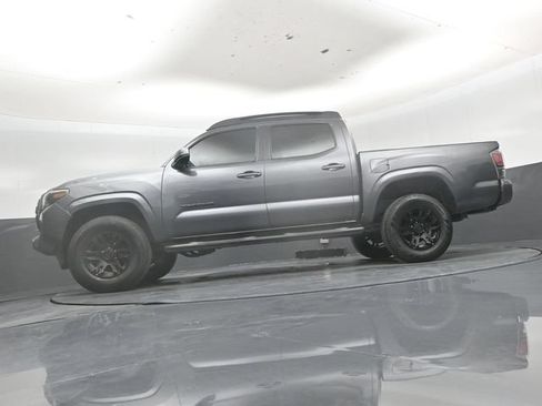 Used 2018 Toyota Tacoma SR w/ SR Convenience Package RWD image 43