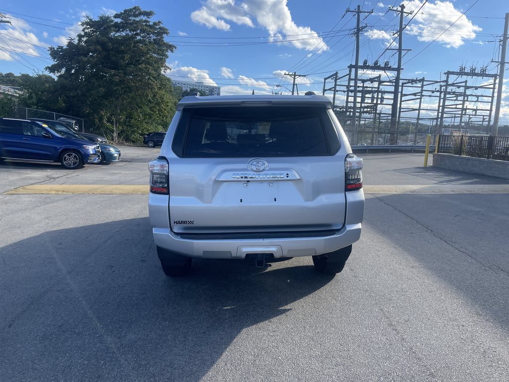 Used 2024 Toyota 4Runner SR5 Premium w/ Moonroof Package AWD/4WD image 4