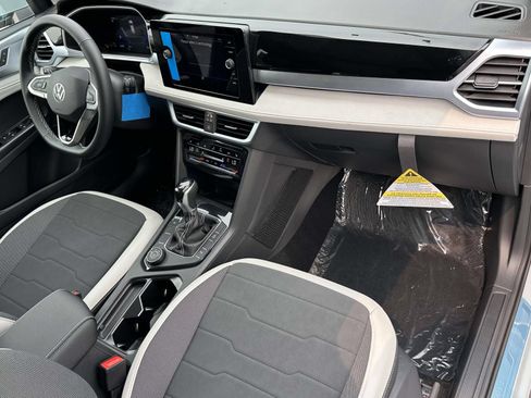 New 2026 Volkswagen Taos SE AWD/4WD image 12