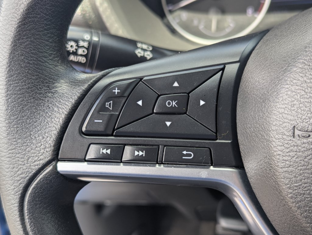 Used 2024 Nissan Sentra SV FWD image 20