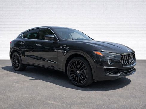 Used 2022 Maserati Levante GT AWD/4WD image 3